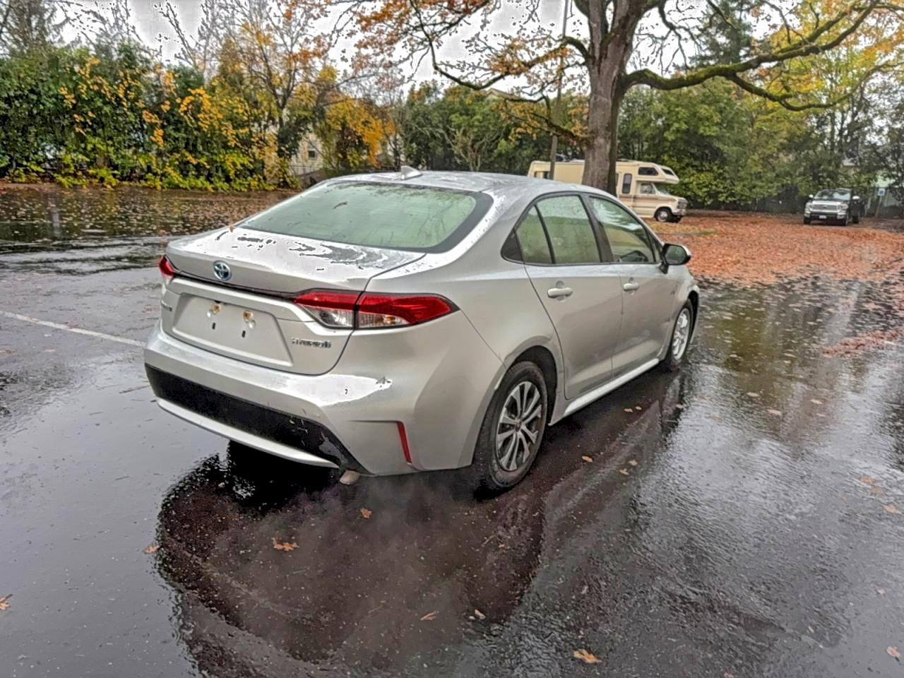 2022 Toyota Corolla Le - Image 4