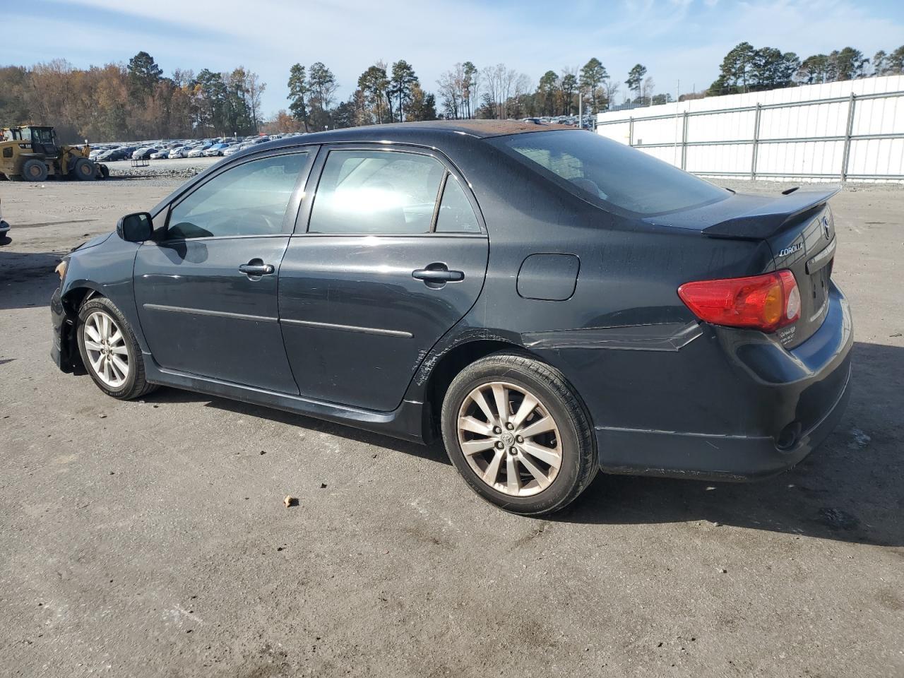 2010 Toyota Corolla Base - Фото 2