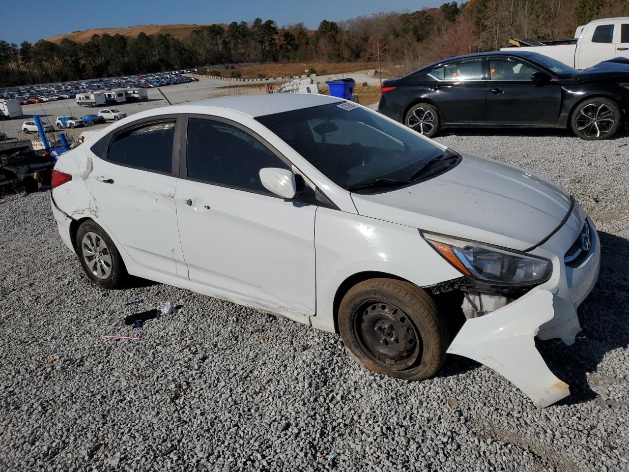 2017 Hyundai Accent Se - Фото 4