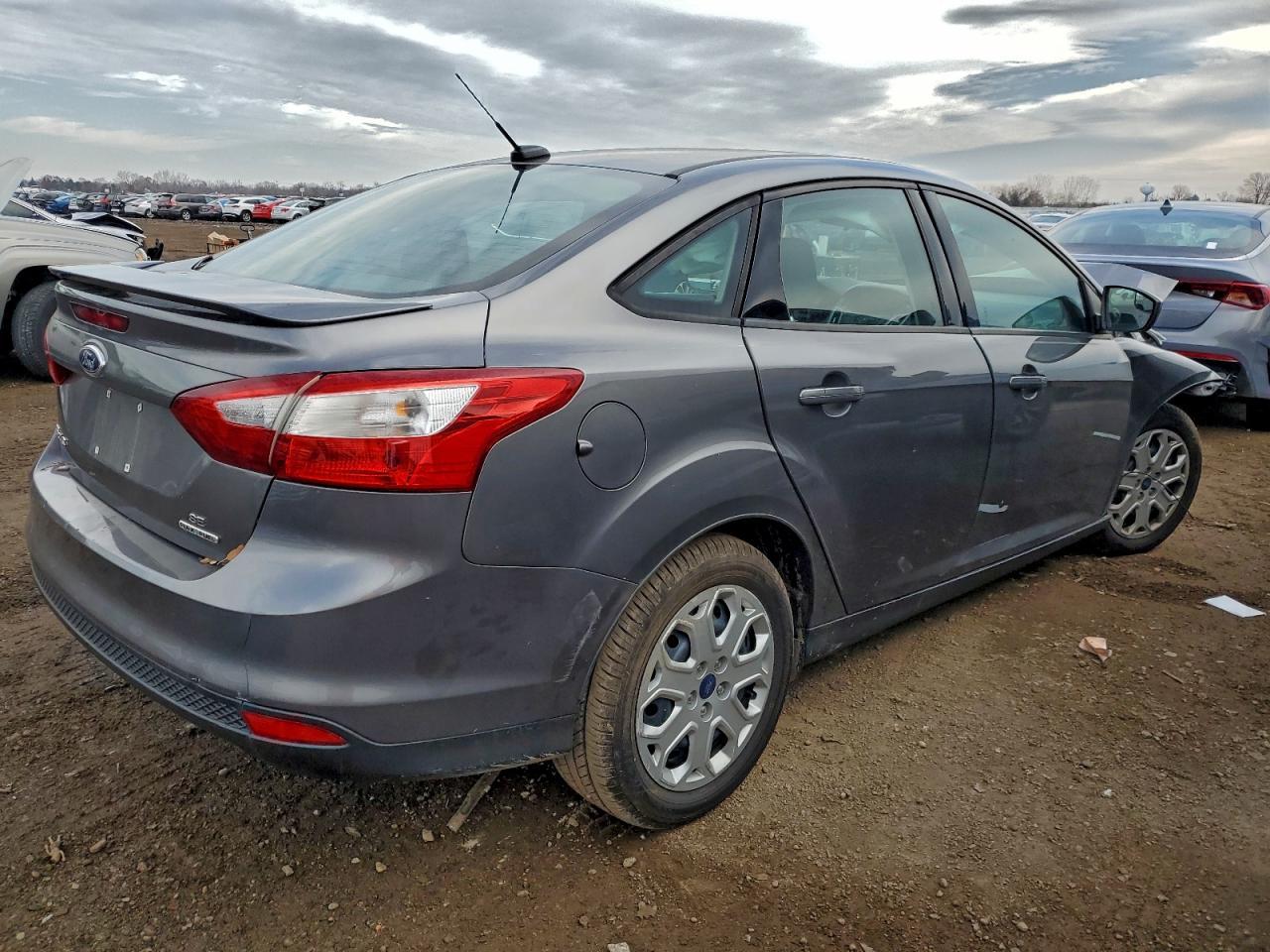 2012 Ford Focus Se - Фото 3