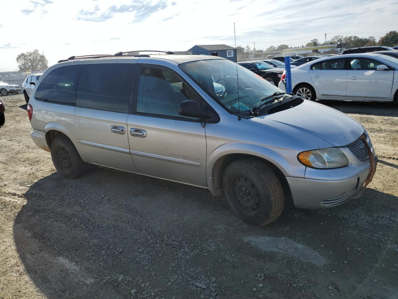 2001 Chrysler Town & Country Lx - Фото 4