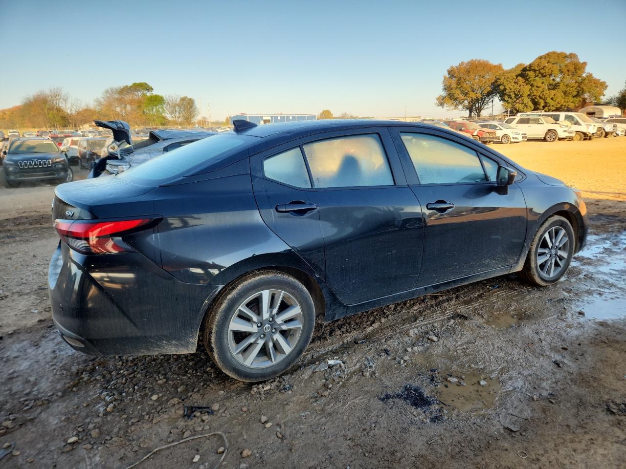 2021 Nissan Versa Sv - Фото 3