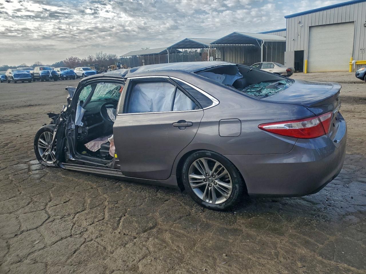 2015 Toyota Camry Se - Фото 2