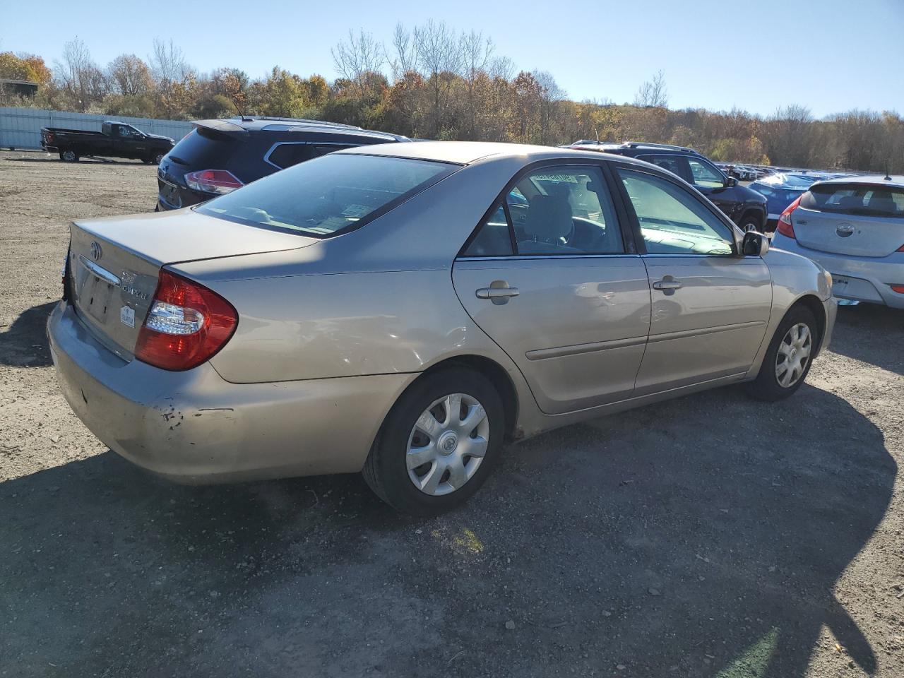 2004 Toyota Camry Le - Image 3