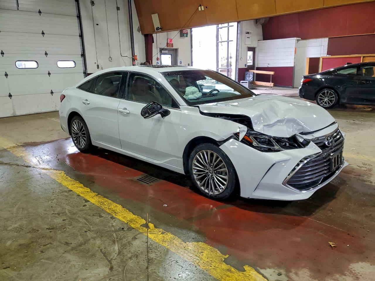 2022 Toyota Avalon Limited - Фото 4