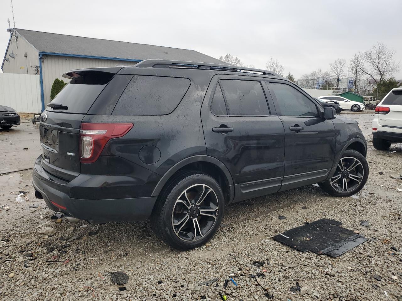 2015 Ford Explorer Sport - Фото 3