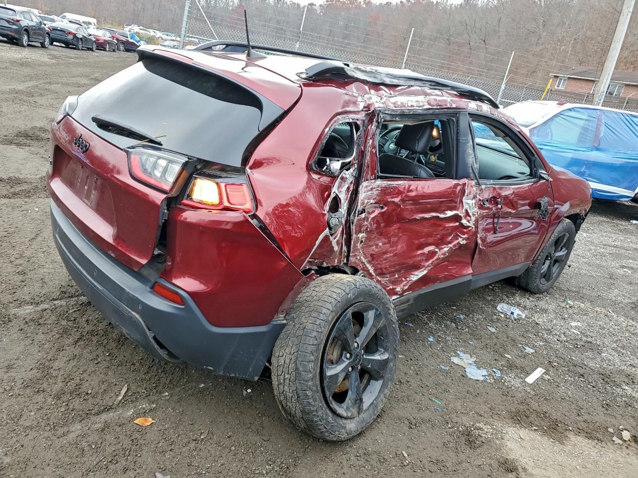 2019 Jeep Cherokee Latitude Plus - Фото 3