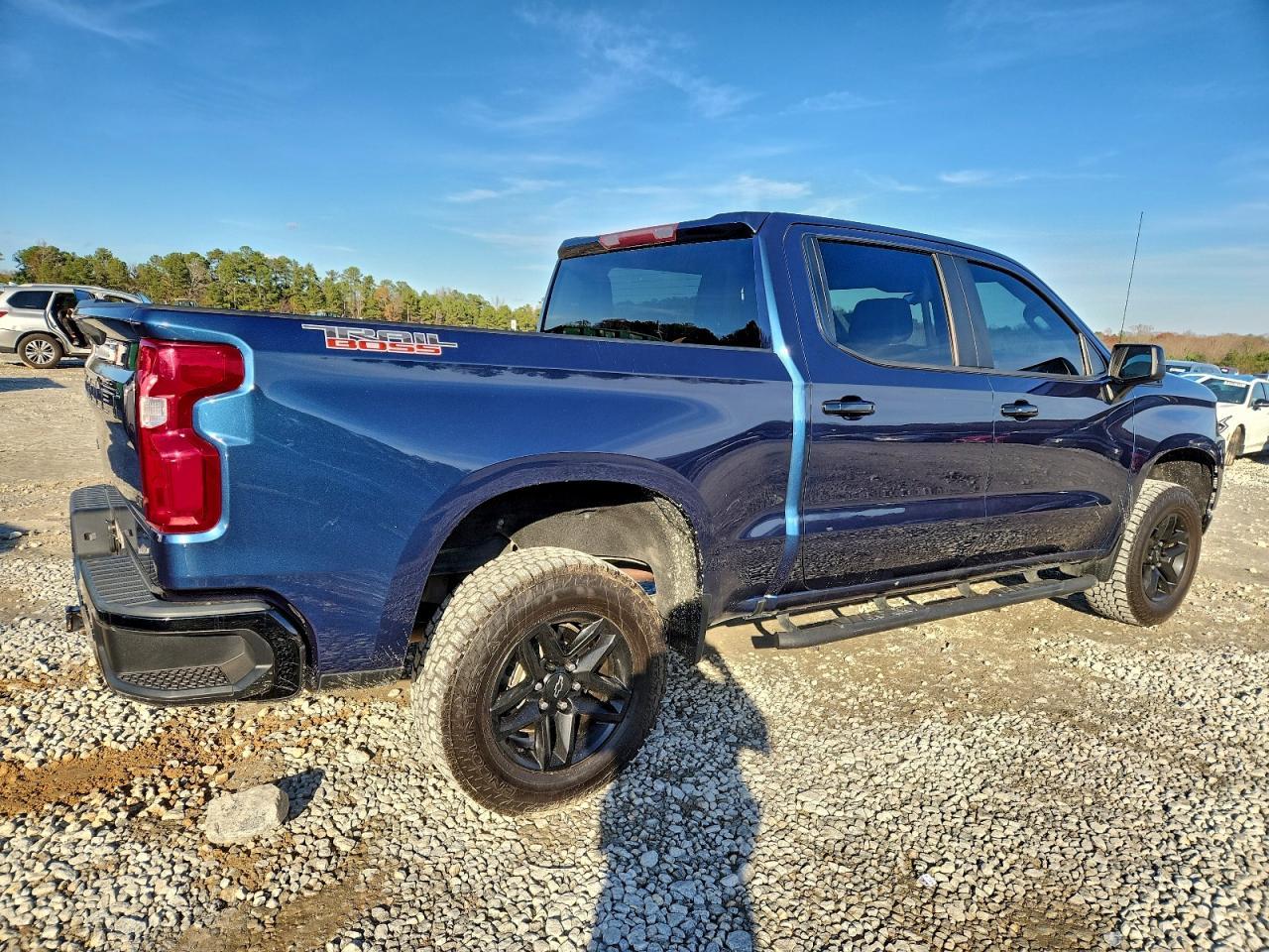 2020 Chevrolet Silverado K1500 Lt Trail Boss - Image 3