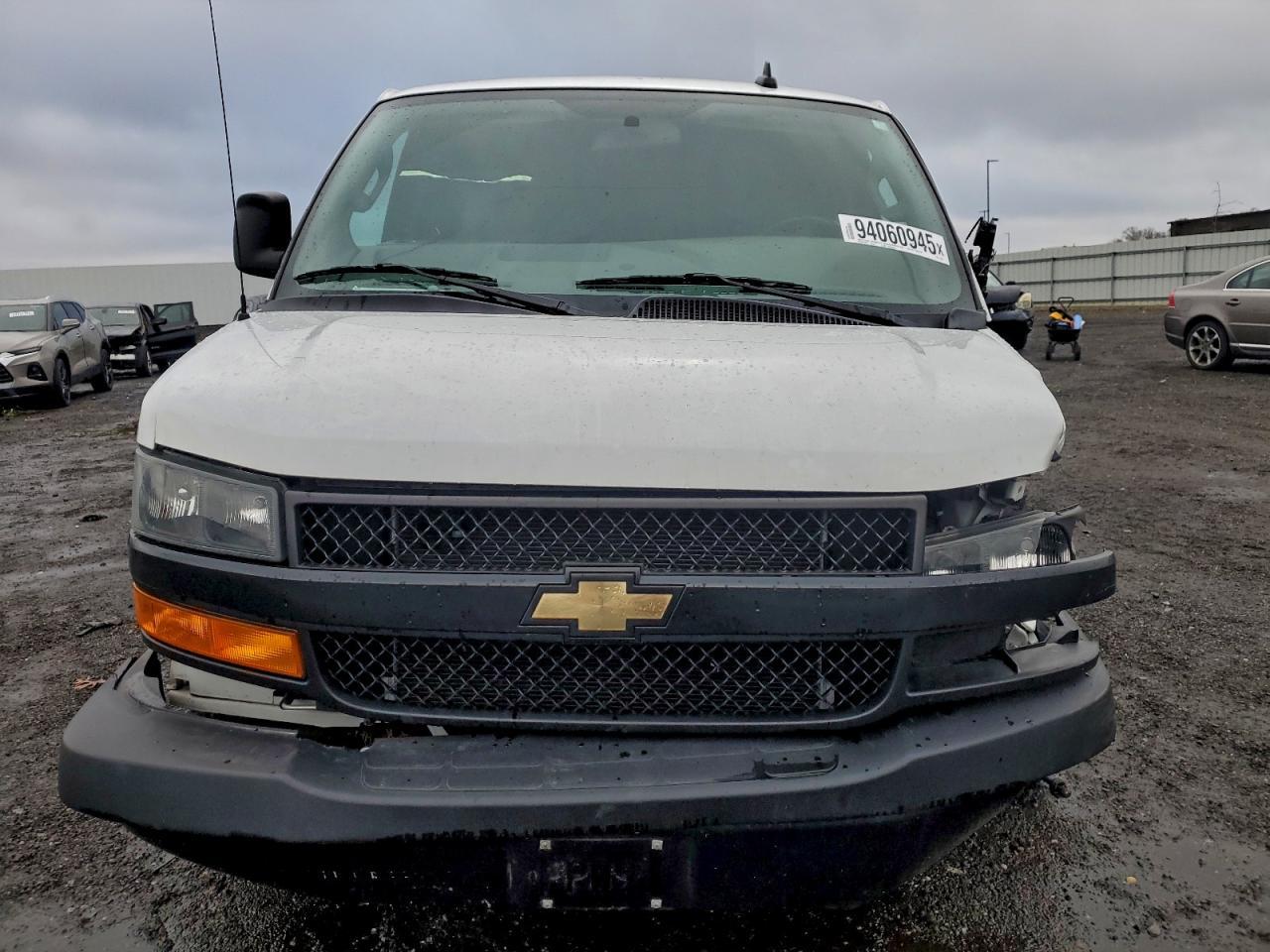 2023 Chevrolet Express 2500 Delivery Van - Фото 5