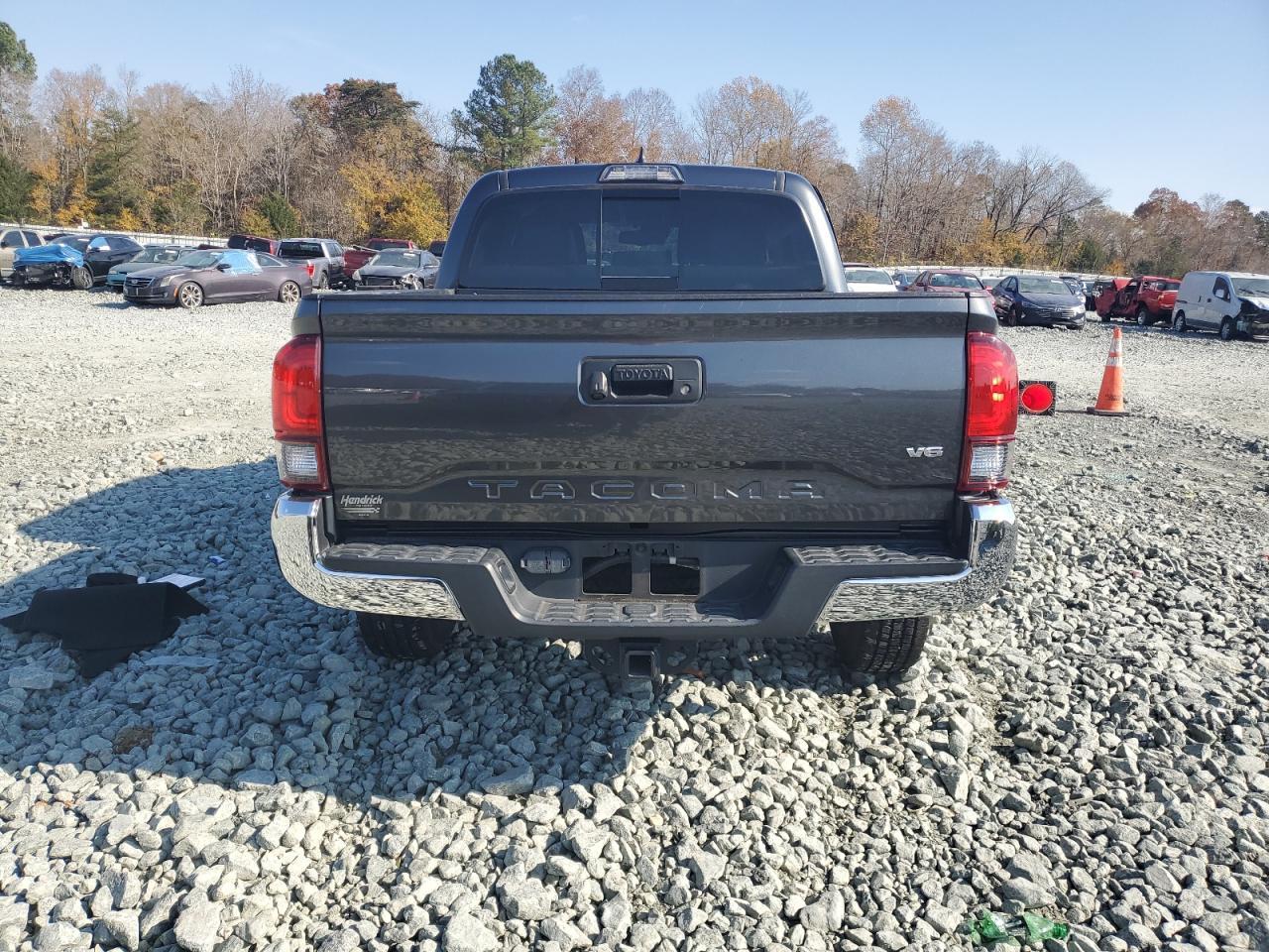 2018 Toyota Tacoma - Image 6