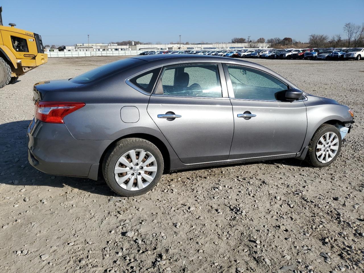 2016 Nissan Sentra S - Фото 3