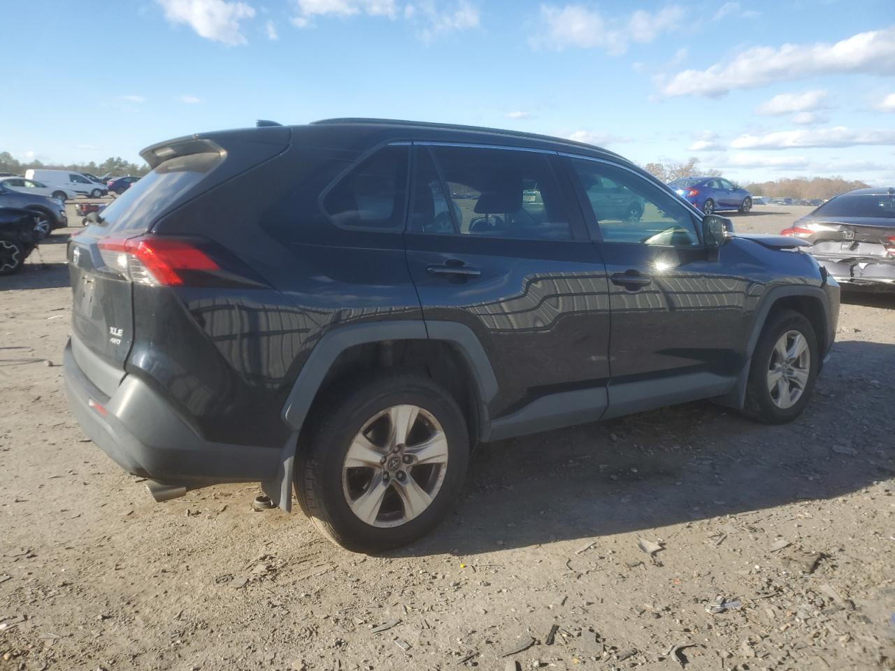 2019 Toyota Rav4 Xle - Image 3