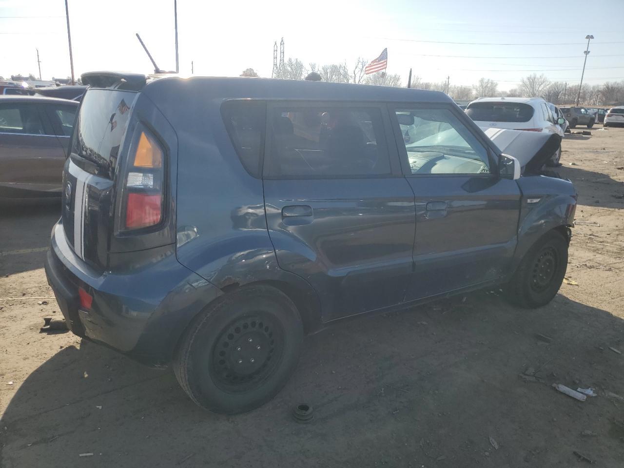 2010 Kia Soul + - Фото 3