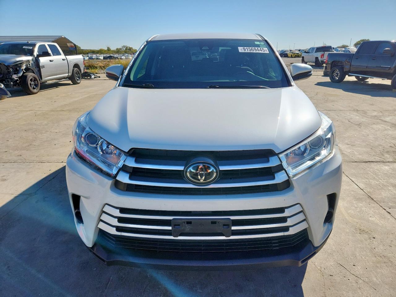 2018 Toyota Highlander Le - Image 5