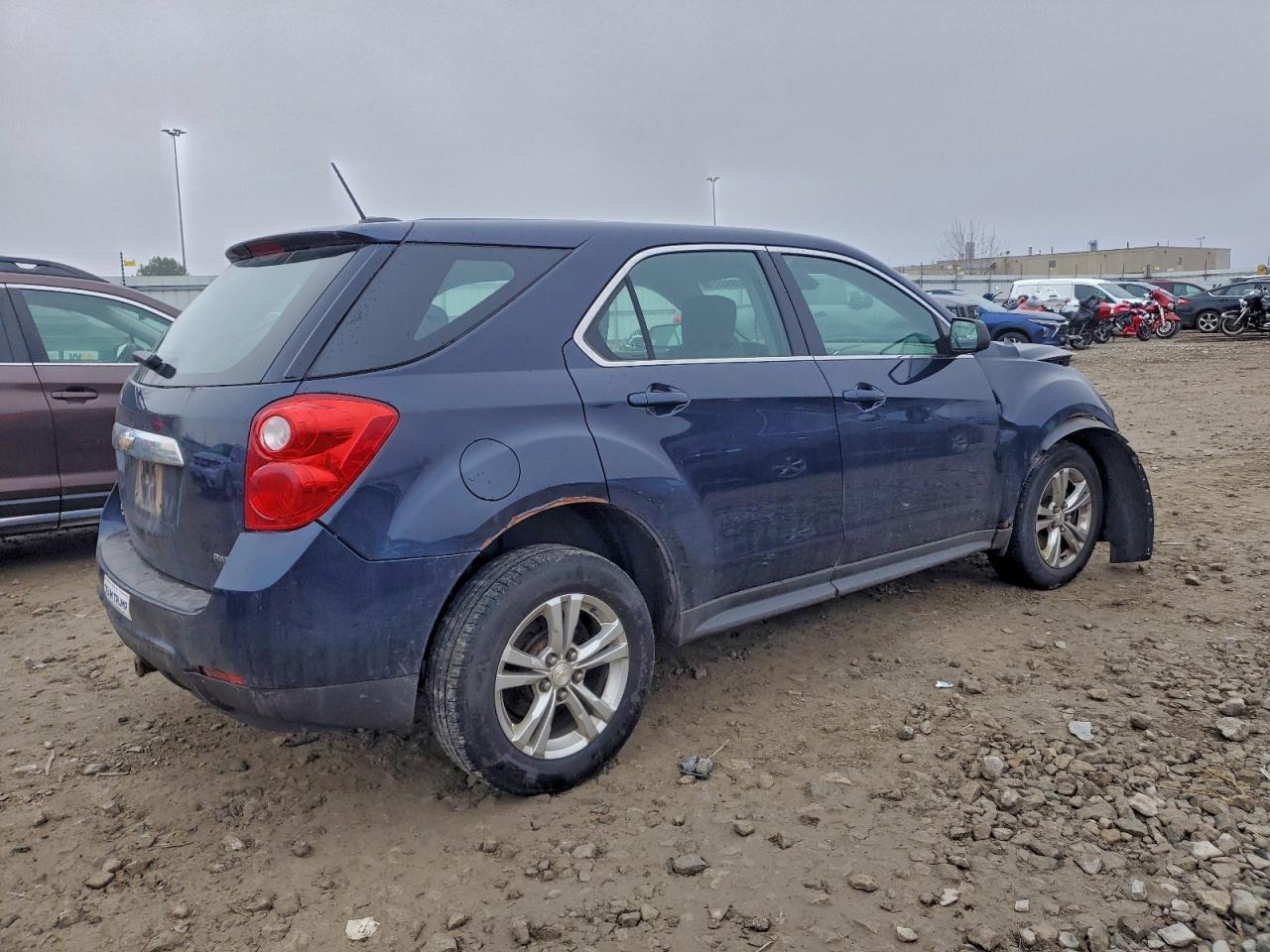 2015 Chevrolet Equinox Ls - Image 3