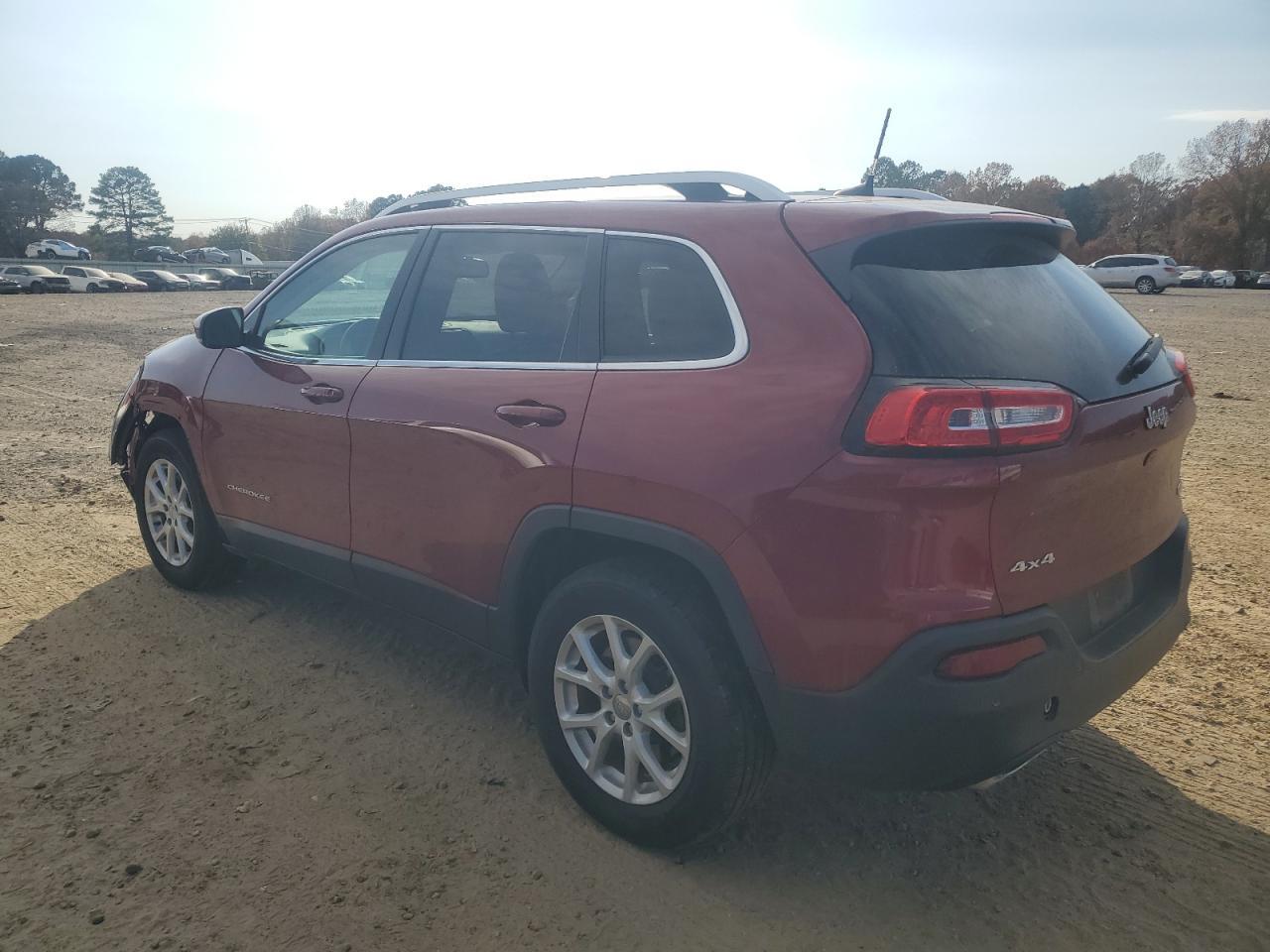 2016 Jeep Cherokee Latitude - Фото 2