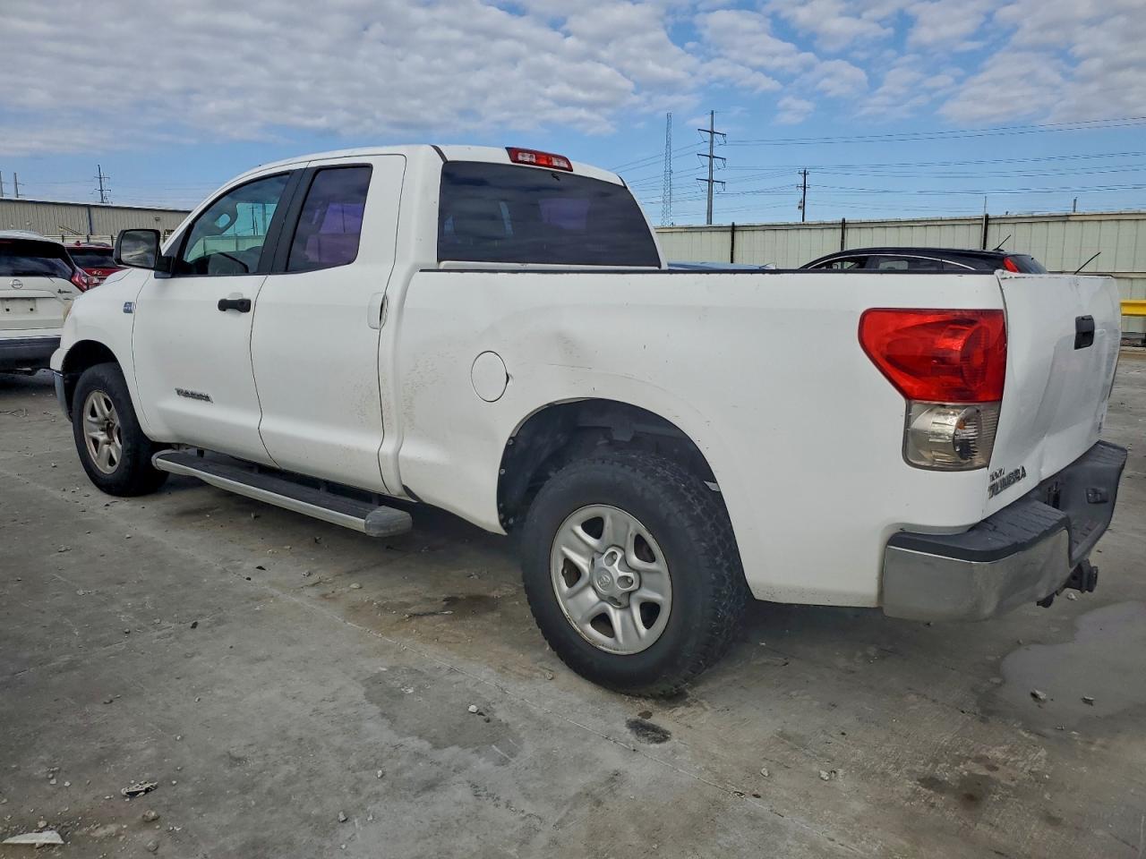 2010 Toyota Tundra Double Cab Sr5 - Image 2