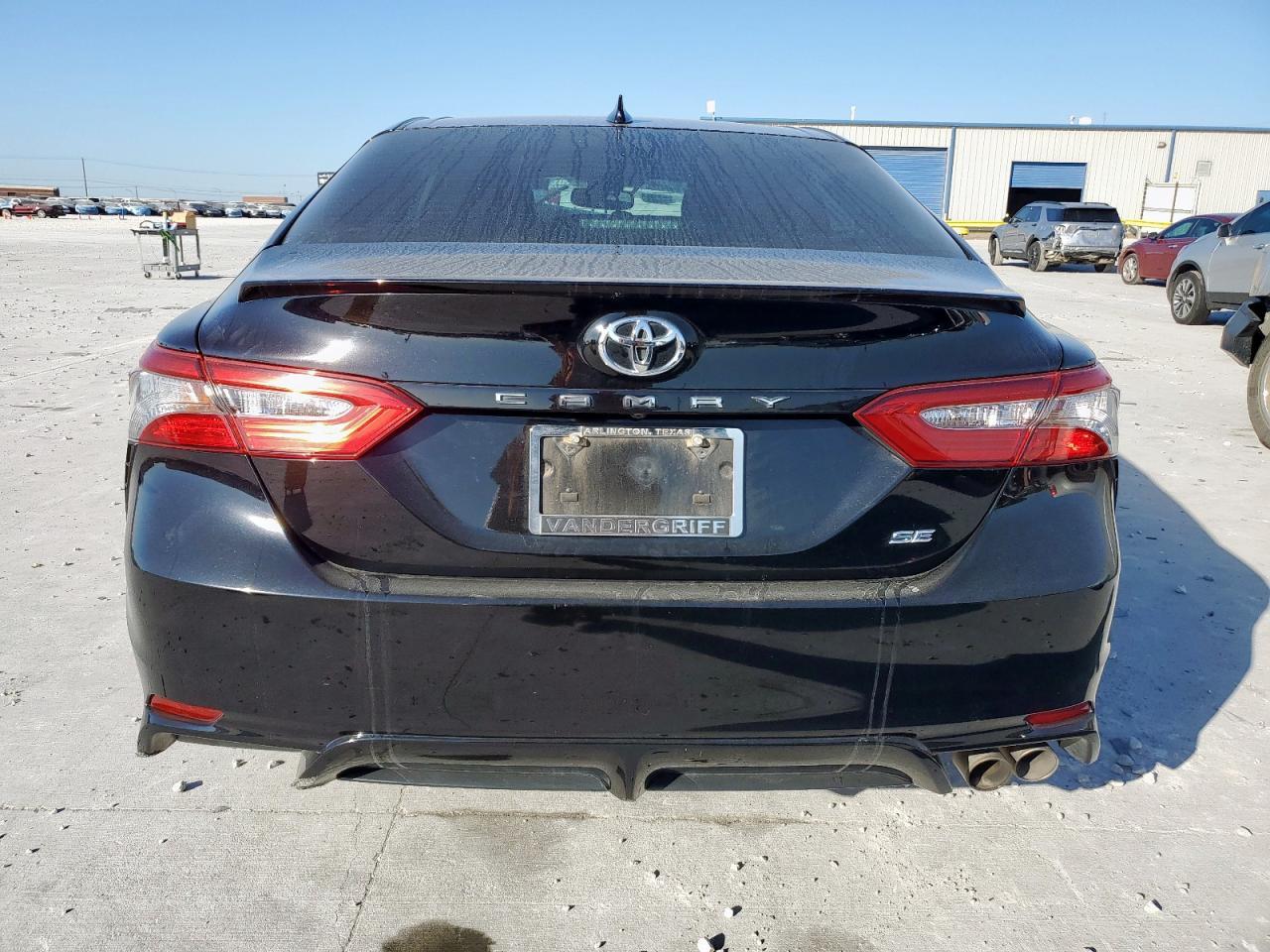 2019 Toyota Camry L - Image 6