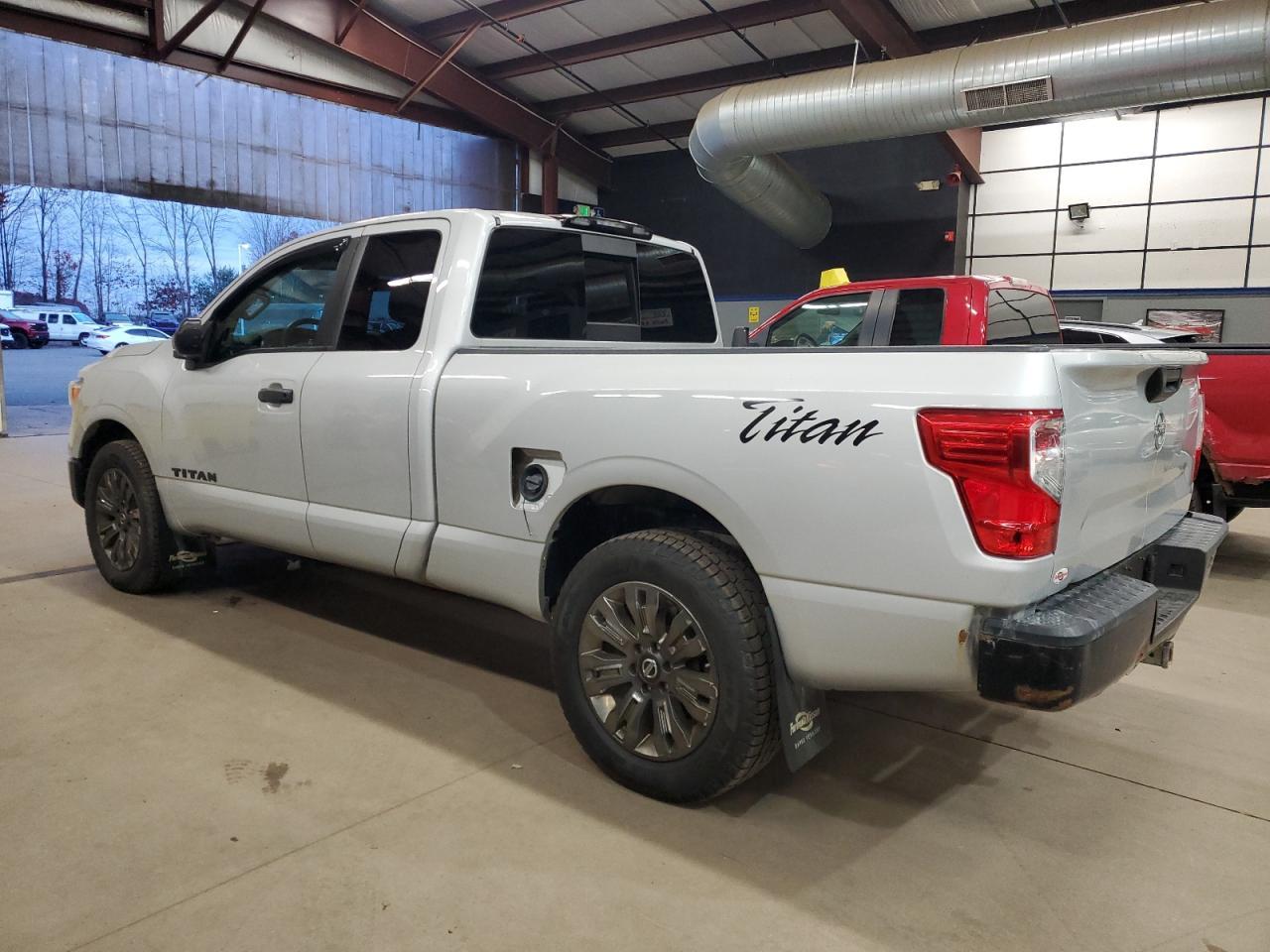 2017 Nissan Titan S - Фото 2