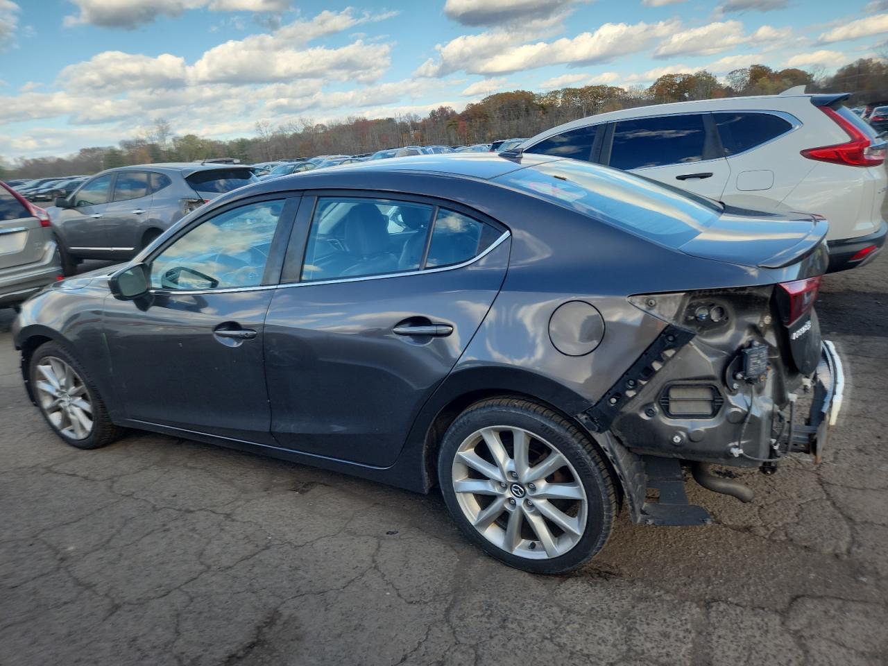 2017 Mazda 3 Grand Touring - Фото 2