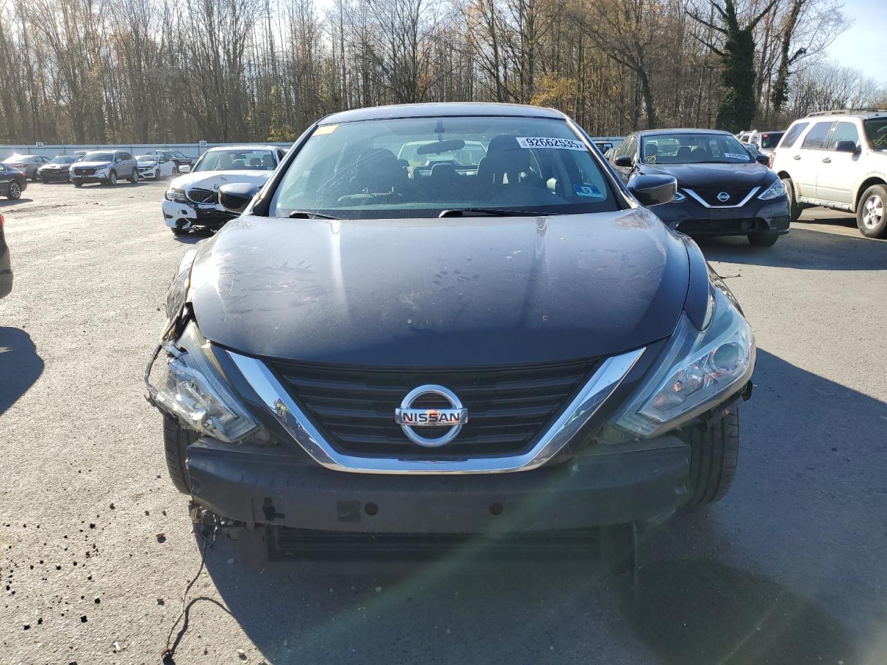 2018 Nissan Altima 2.5 - Image 5