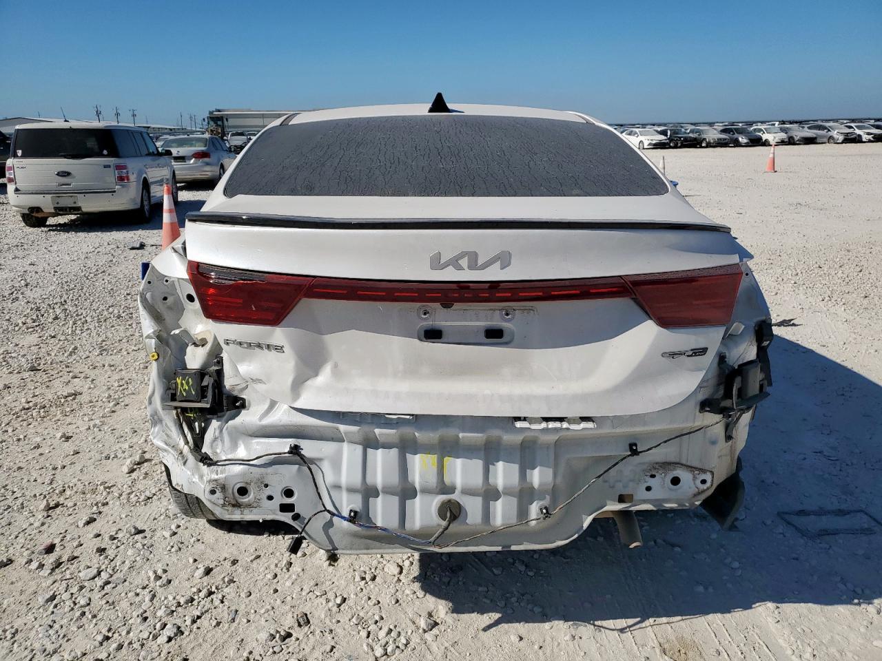 2023 Kia Forte Gt Line - Фото 6