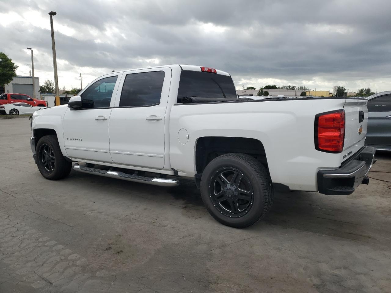 2018 Chevrolet Silverado C1500 Lt - Image 2