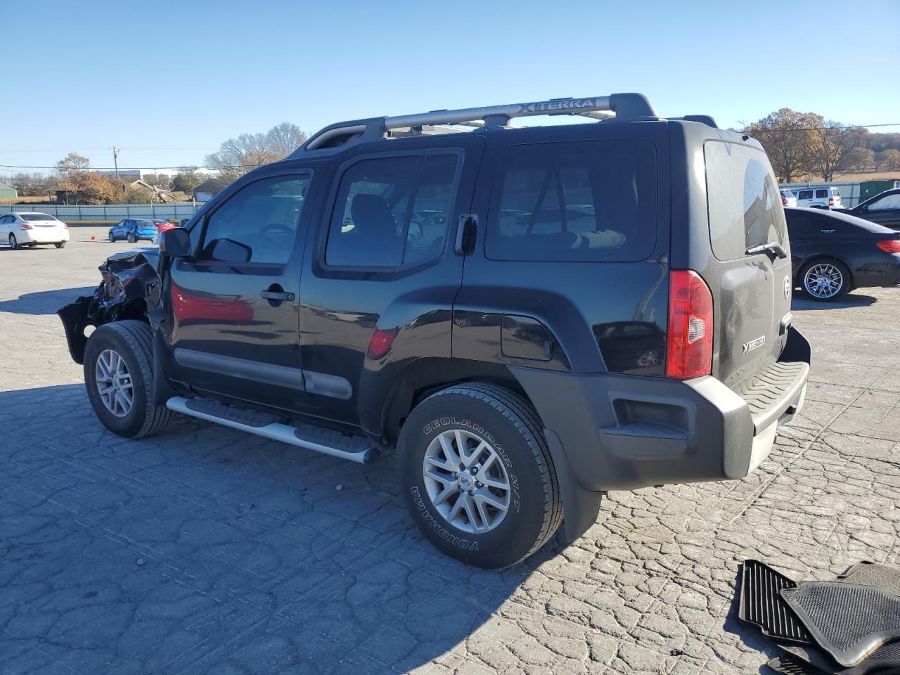 2015 Nissan Xterra X - Фото 2