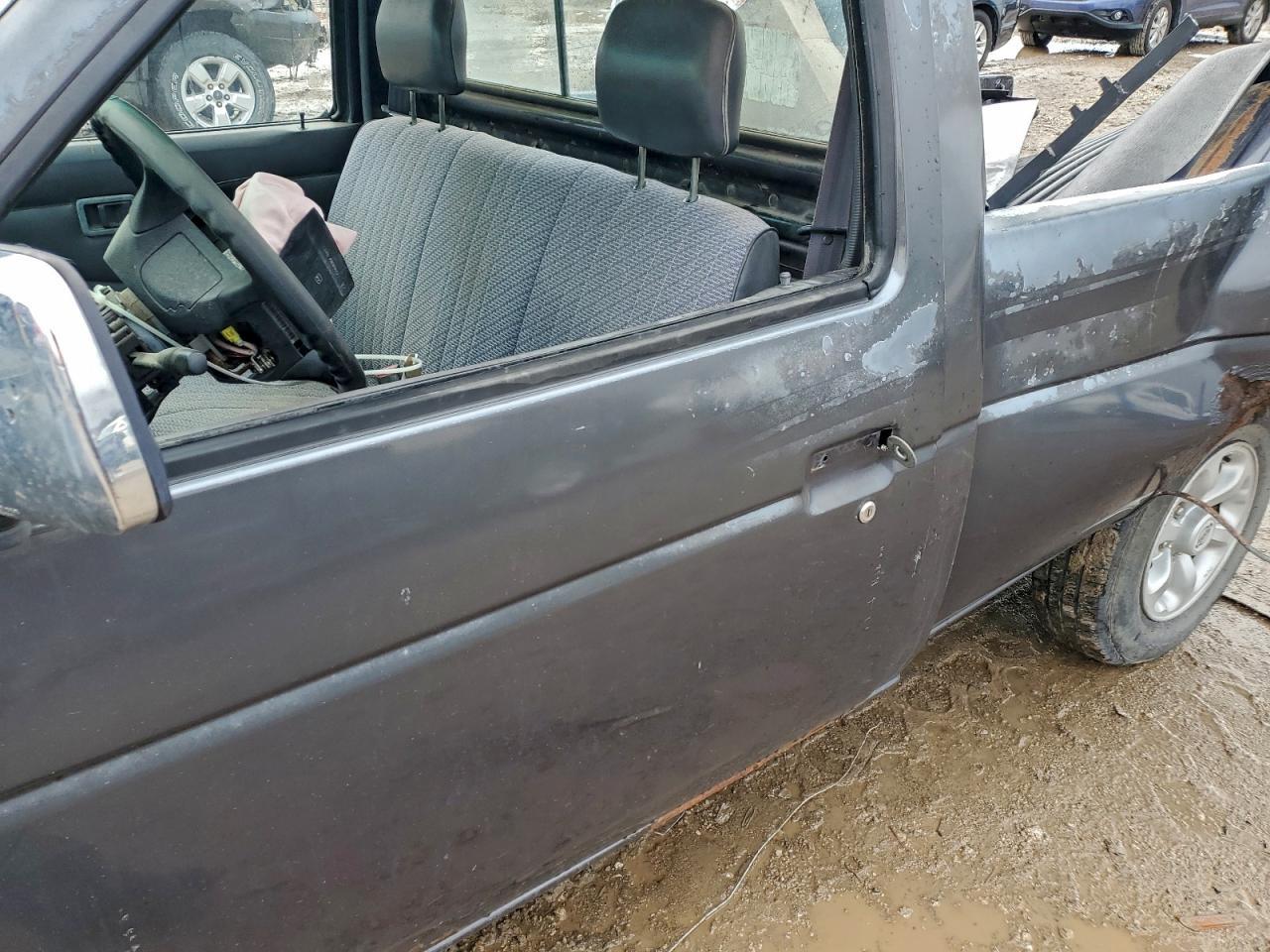 1996 Nissan Pickup - Image 7