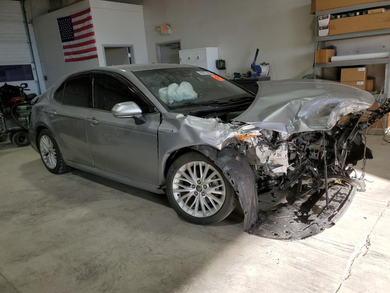 2020 Toyota Camry Xle - Фото 4