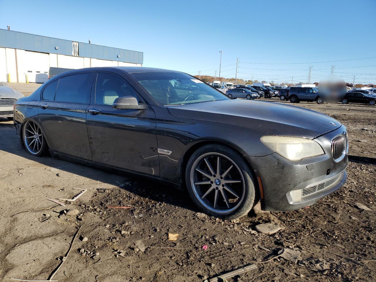 2013 BMW 750 Li - Image 4