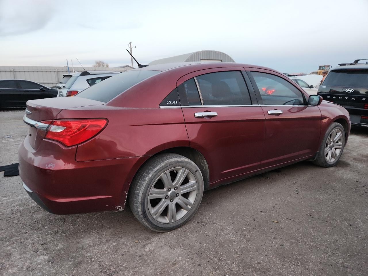 2011 Chrysler 200 Touring - Image 3