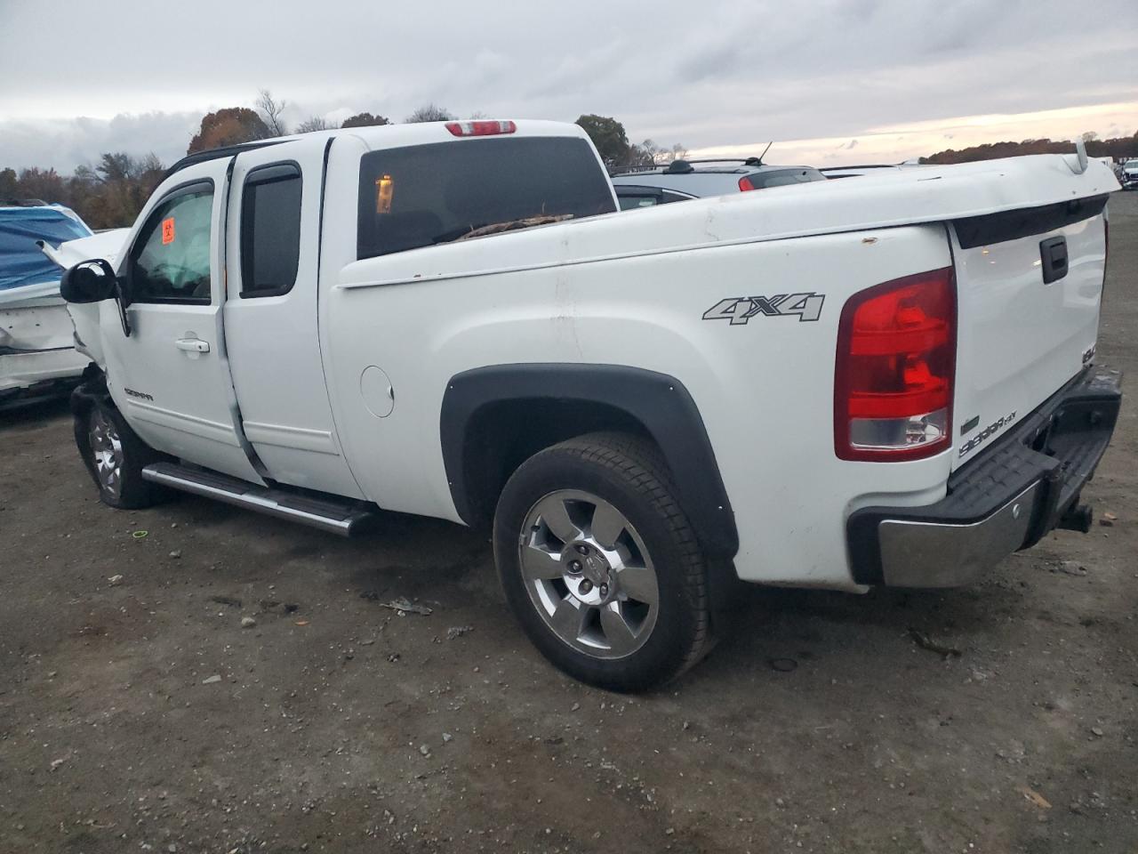 2011 GMC Sierra K1500 Slt - Image 2