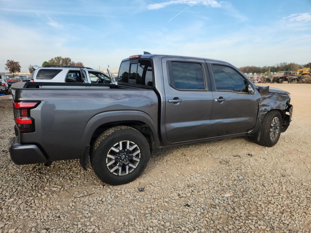 2022 Nissan Frontier S - Фото 3