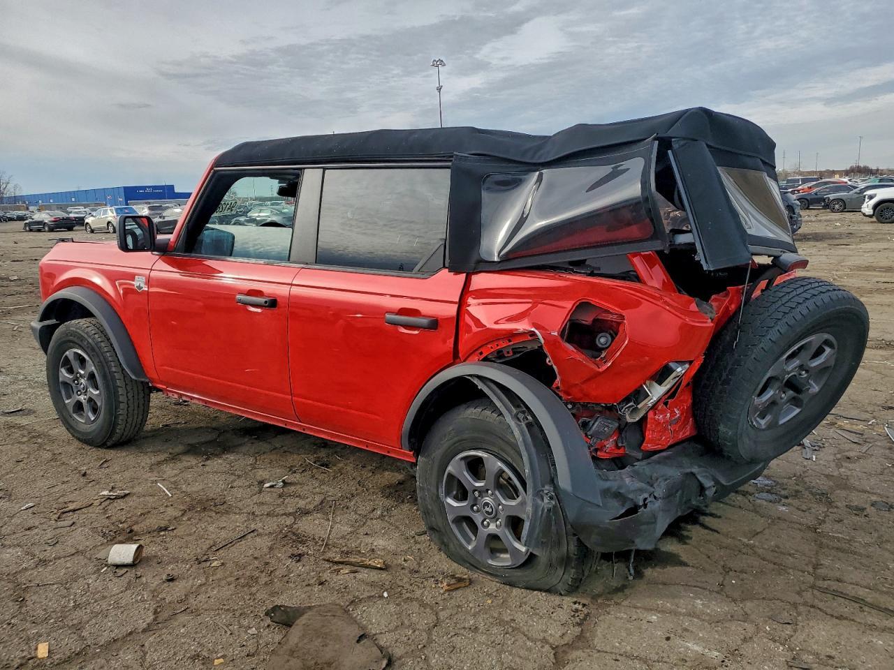 2023 Ford Bronco Base - Фото 2