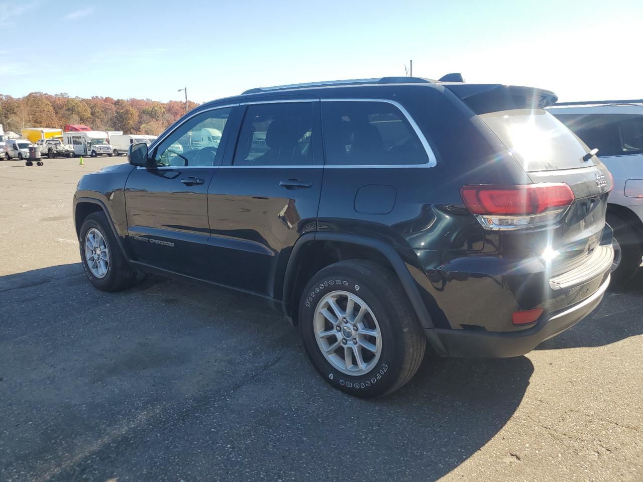 2020 Jeep Grand Cherokee Laredo - Image 2