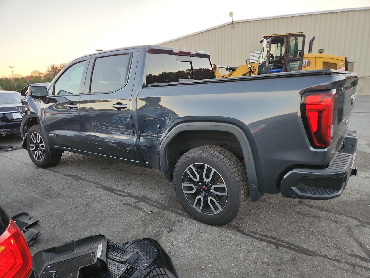 2021 GMC Sierra K1500 At4 - Фото 2