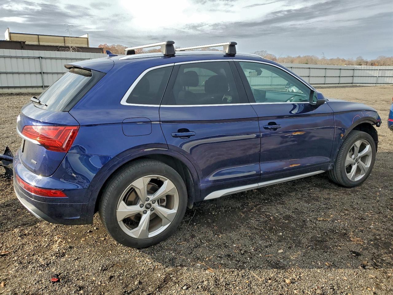 2021 Audi Q5 Premium Plus - Image 3