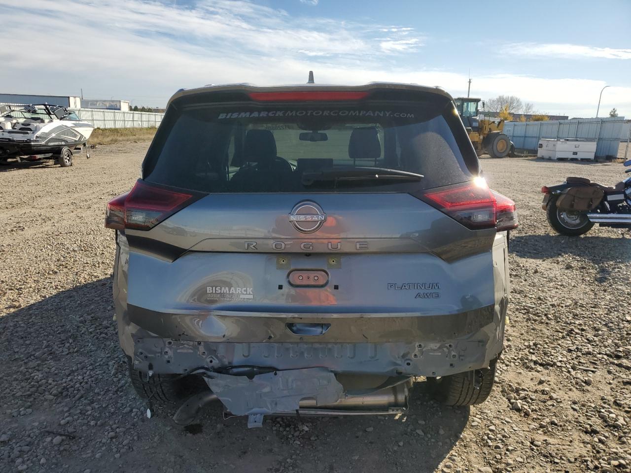 2024 Nissan Rogue Platinum - Image 6