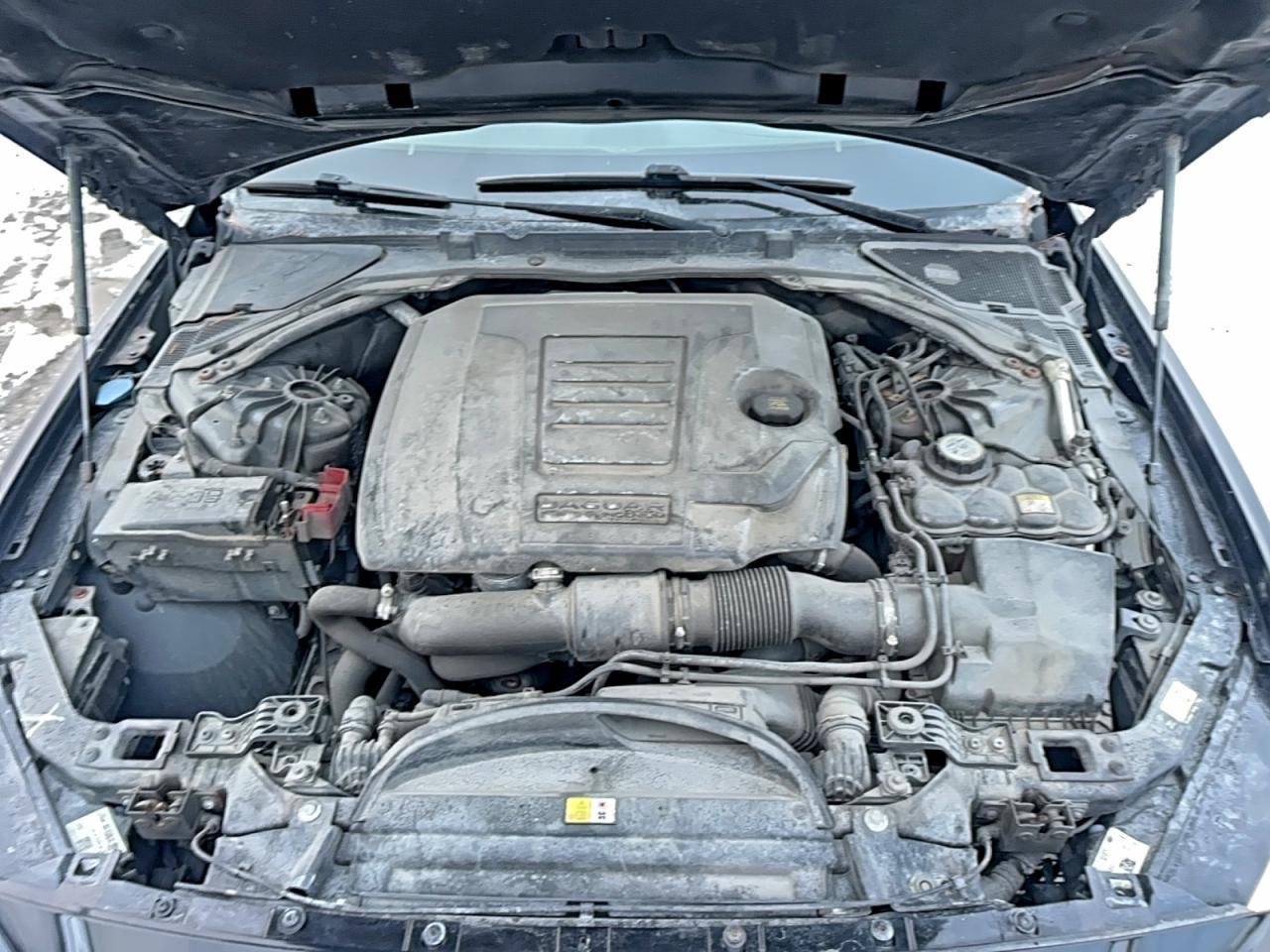 2018 Jaguar Xe Premium - Image 7