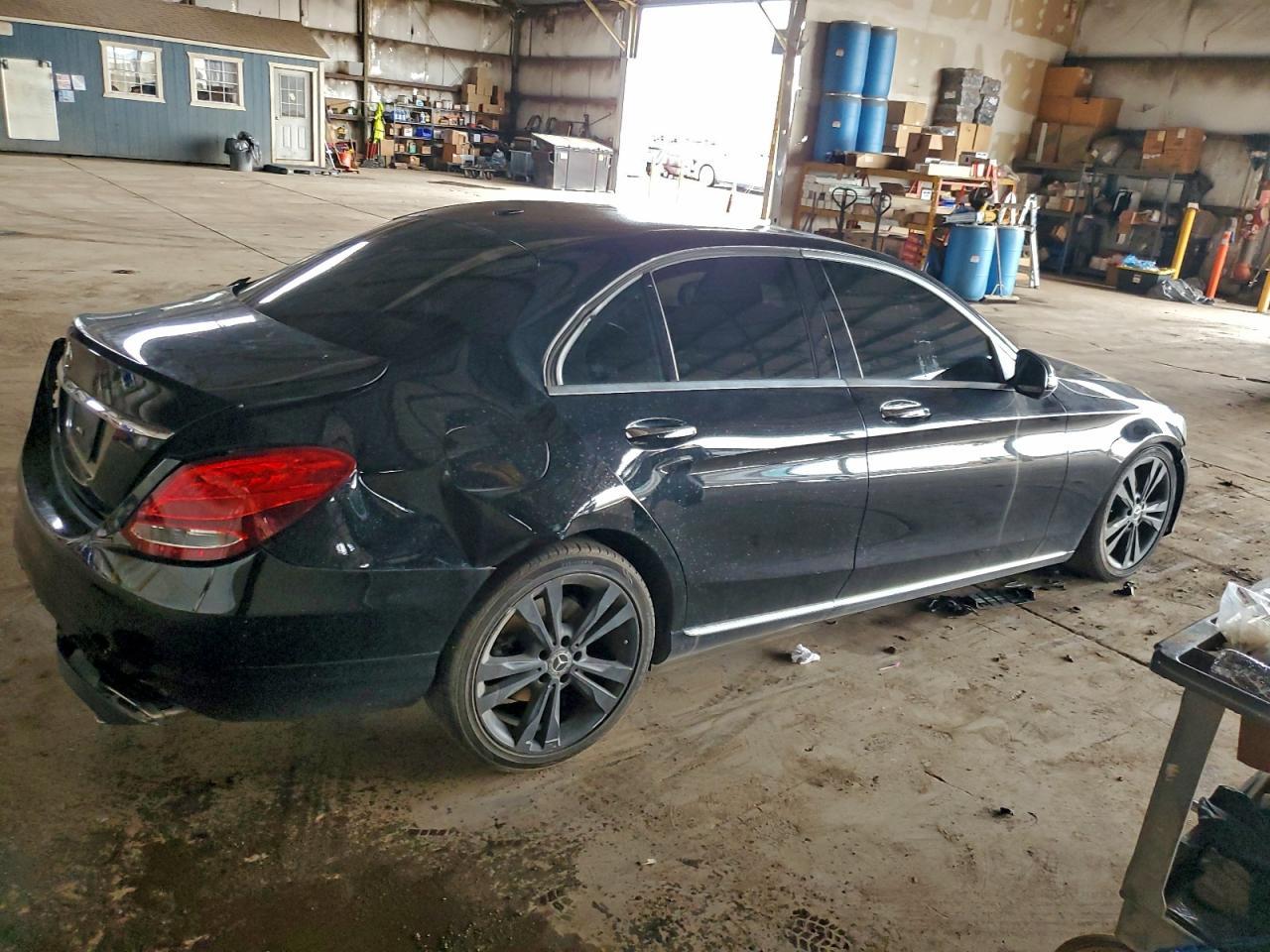 2017 Mercedes-Benz C 300 - Image 3