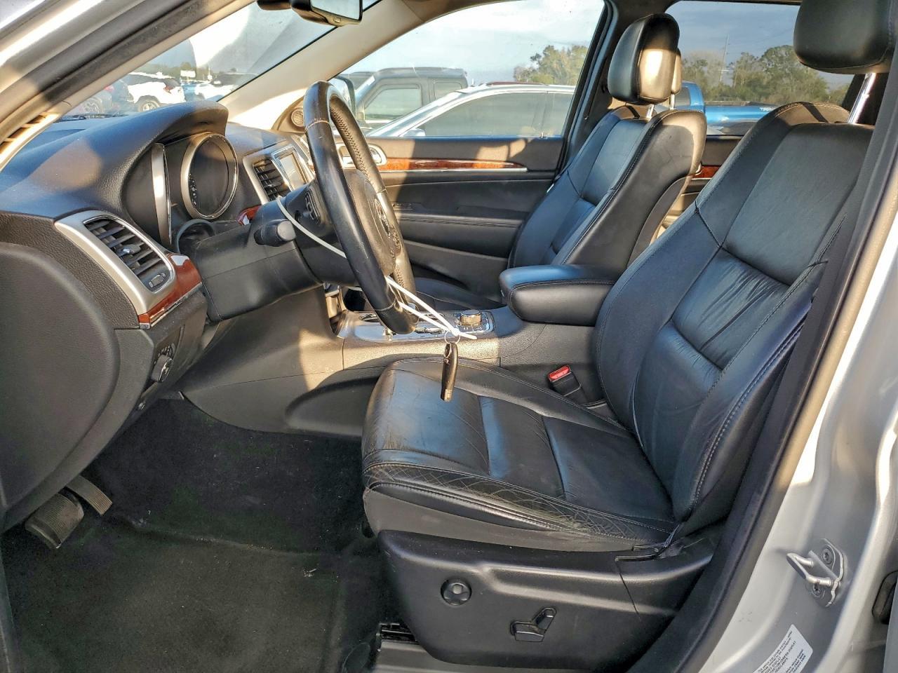 2013 Jeep Grand Cherokee Limited - Image 7