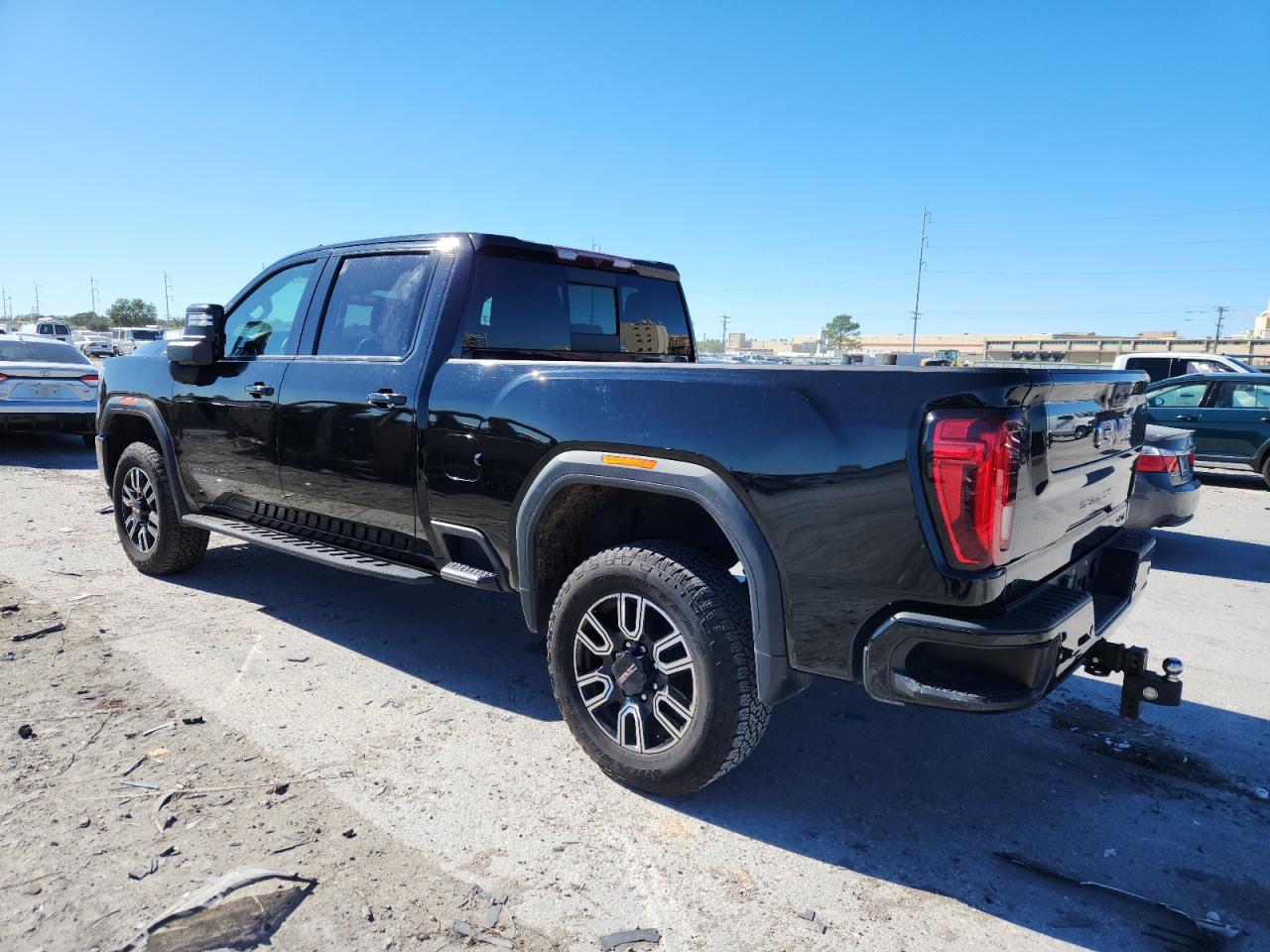 2022 GMC Sierra K2500 At4 - Image 2