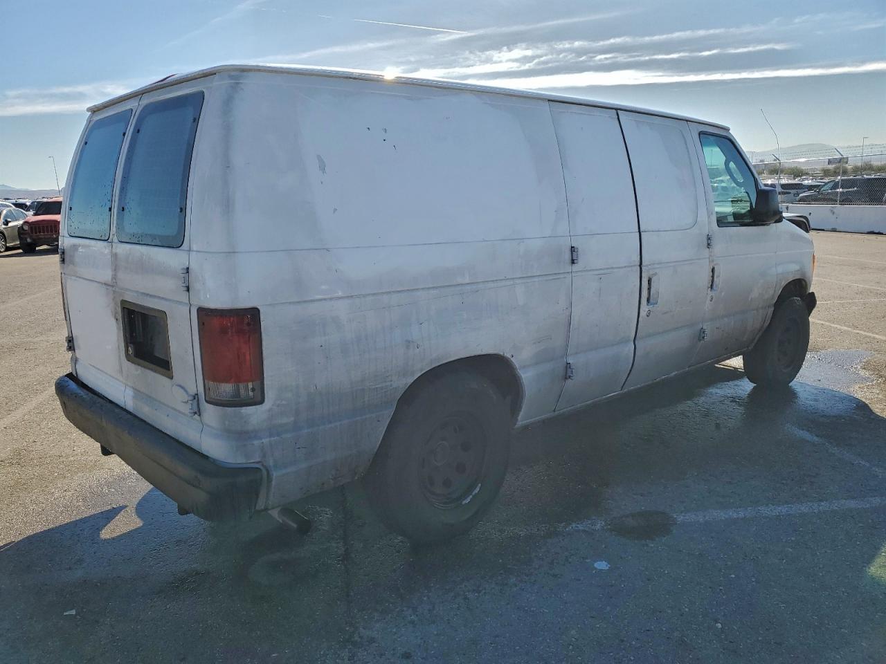 2004 Ford Econoline E150 Van - Фото 3