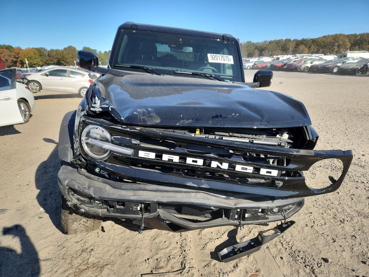 2025 Ford Bronco Outer Banks - Image 5