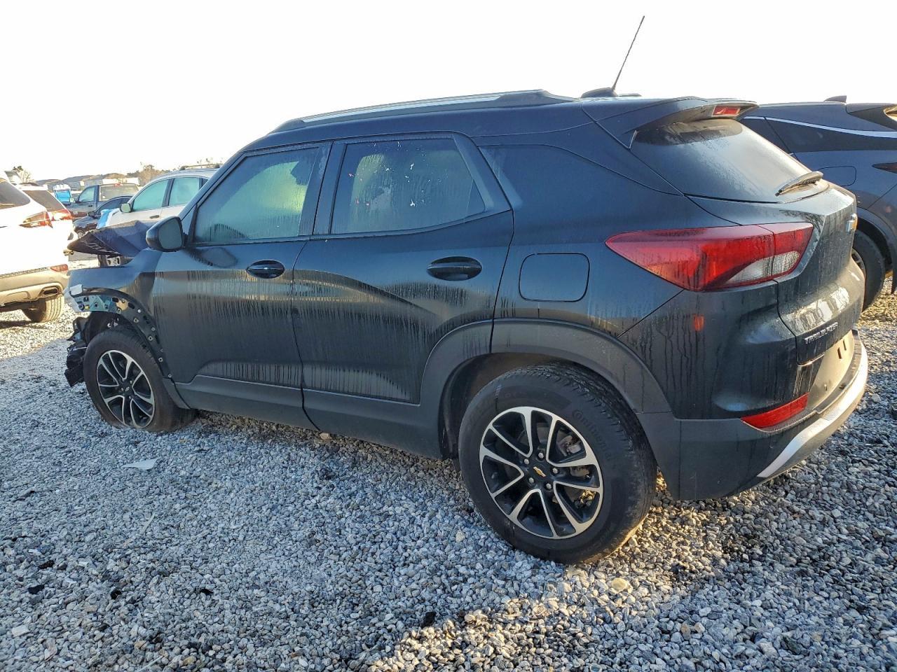 2024 Chevrolet Trailblazer Lt - Image 2