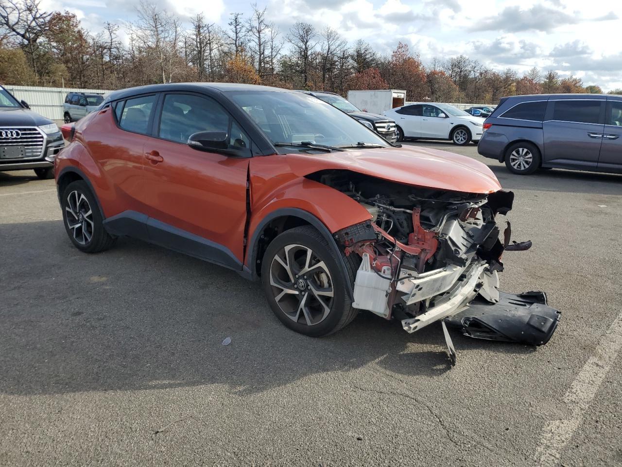 2020 Toyota C-Hr Xle - Фото 4