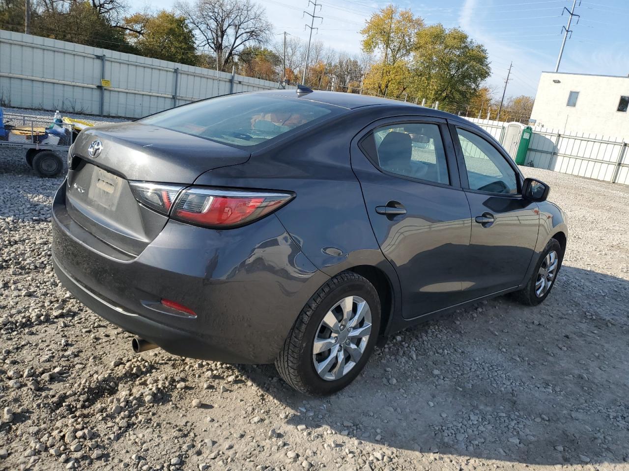 2019 Toyota Yaris L - Image 3