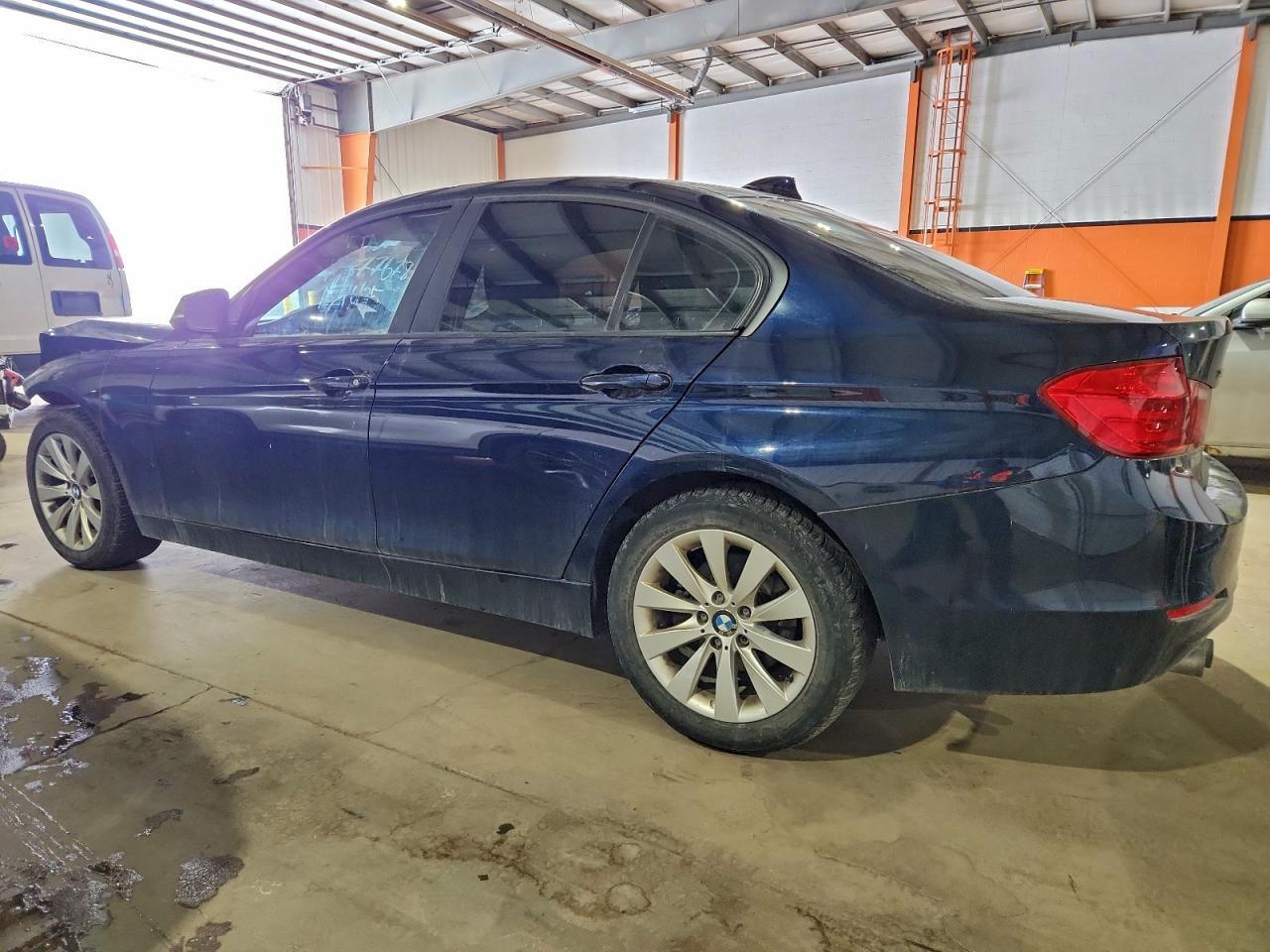 2013 BMW 328 Xi - Image 2