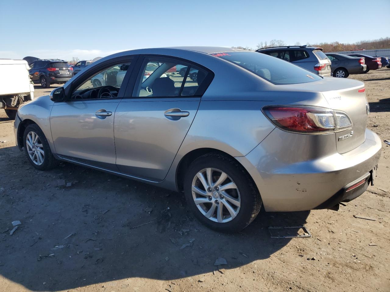 2011 Mazda 3 I - Фото 2